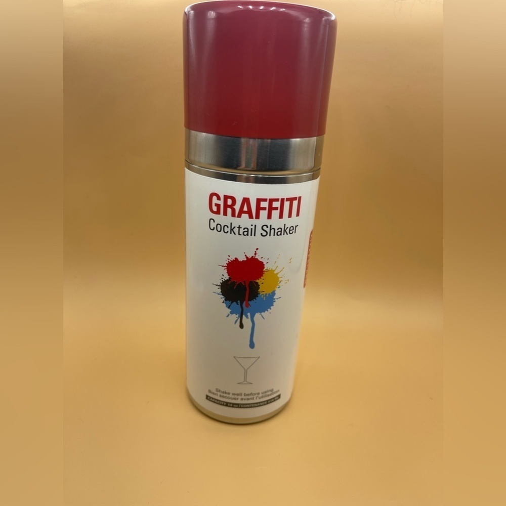 Kikkerland Graffiti Cocktail Shaker, Preowned, Hard to Find Collectible, NIB - Picture 8 of 15